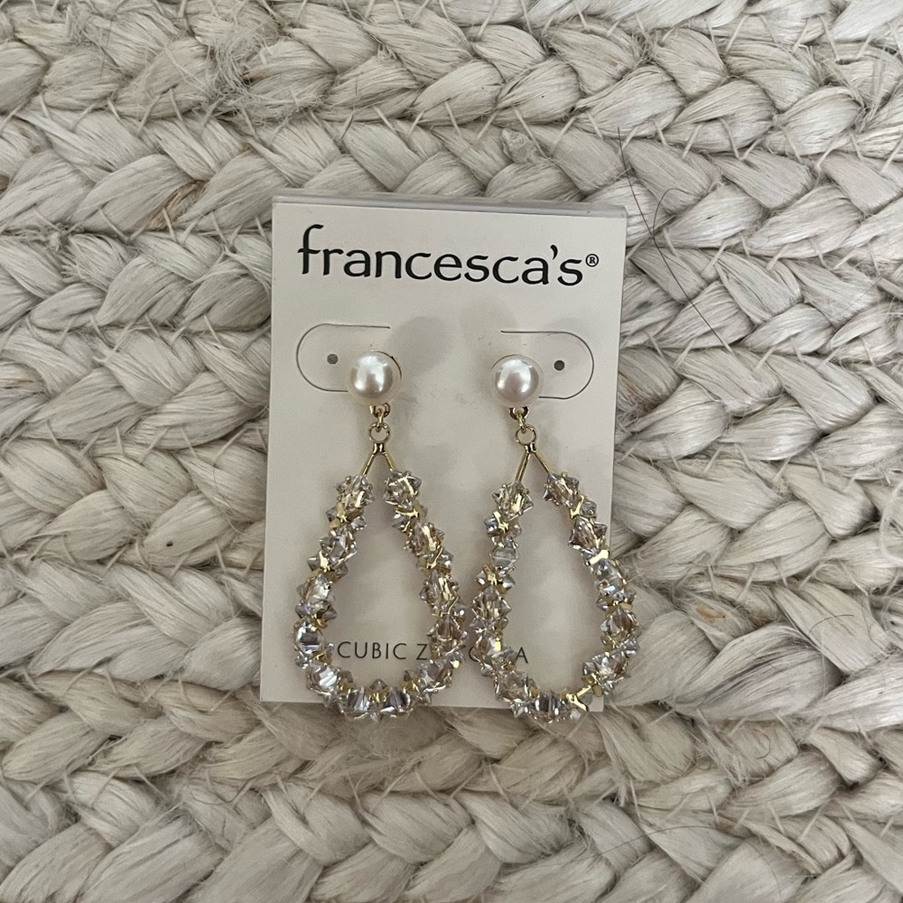 FRANCESCAS. Beaded Pearl earrings